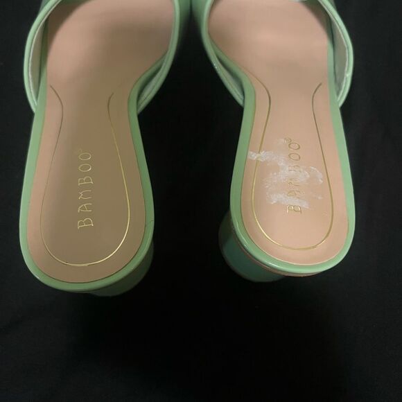 Women's Green Open-Toe Heels - Picture 2 of 4